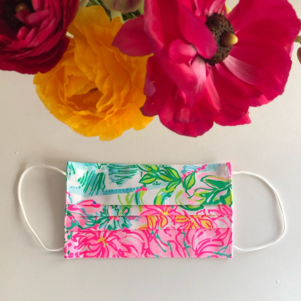 NWT Lilly Pulitzer Mask